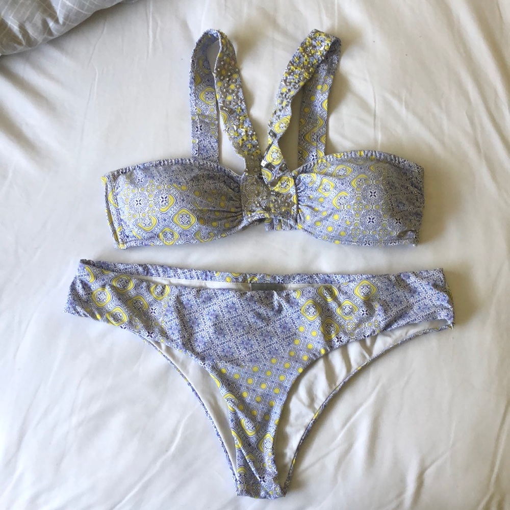 OndadeMar Swimsuit (Top size S & Bottoms size L)